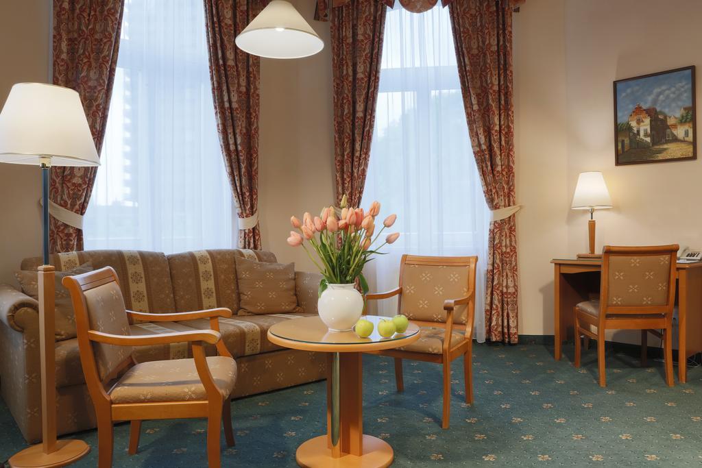 Hotel Pavlov Karlovy Vary Eksteriør bilde