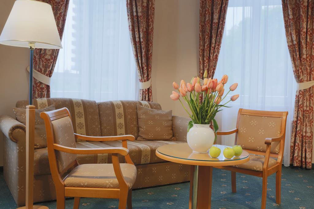 Hotel Pavlov Karlovy Vary Eksteriør bilde